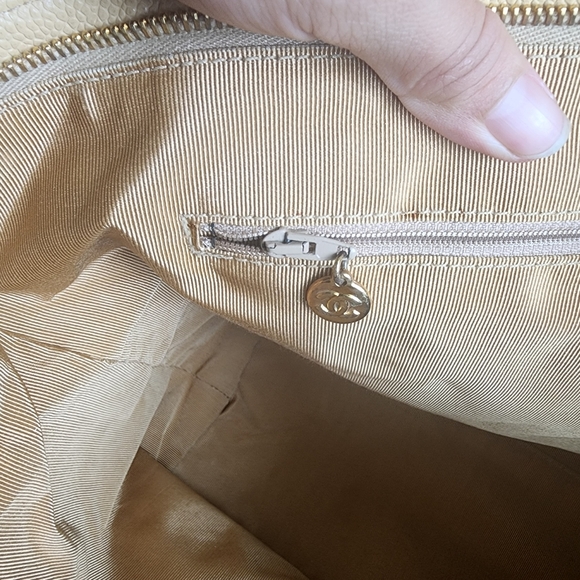 CHANEL Large Beige Caviar Tote - Picture 12 of 16